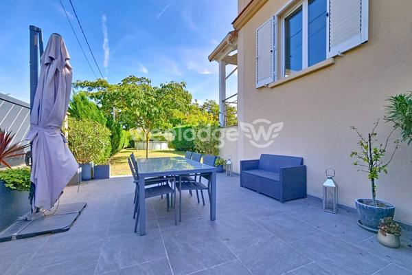 Maison à vendre 7 pièces de 165 m² à Conflans-Sainte-Honorine COUP DE COEUR POUR CETTE MAISON AU PRESTATION SOIGNEES