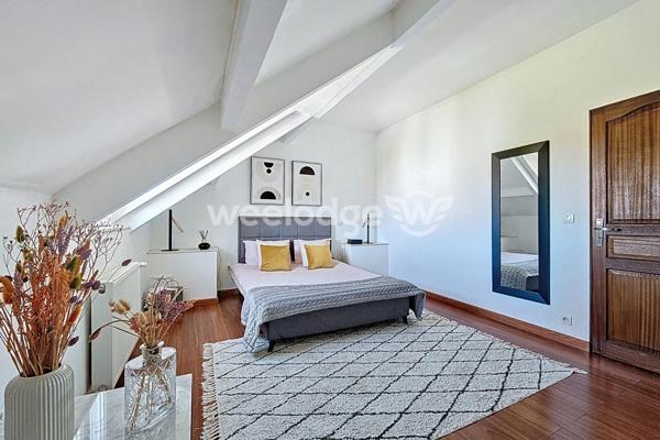 Maison à vendre 7 pièces de 165 m² à Conflans-Sainte-Honorine COUP DE COEUR POUR CETTE MAISON AU PRESTATION SOIGNEES
