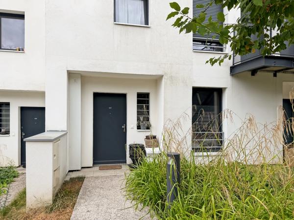 MONTREUIL – T3 RÉCENT AVEC JARDIN 39 M² et TERRASSE (PARKING en sus du prix)