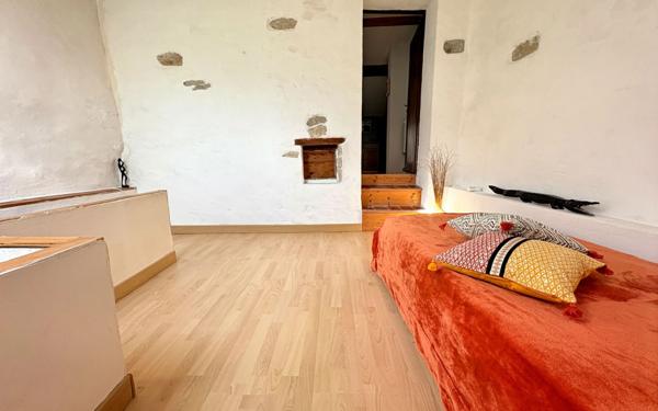 Maison à vendre    4 pièces •  Montlaur