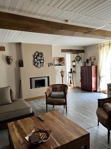 Maison à vendre à Tonnay-Charente en Charente-Maritime (17430), ref : 17050-366