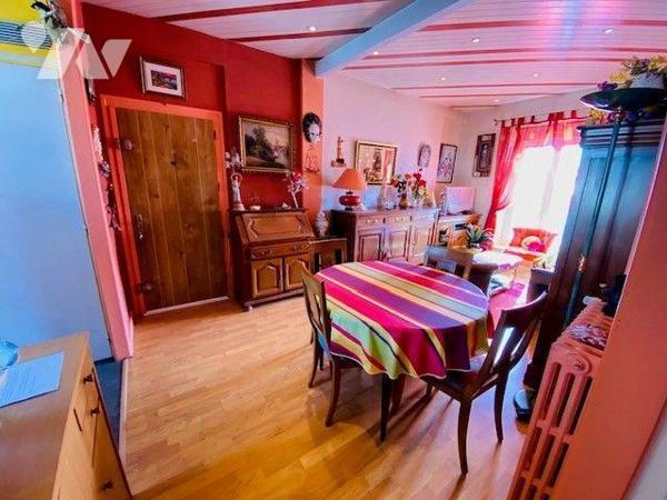 A vendre à Perros-Guirec (22700) en Côtes-d'Armor (22) un appartement de type 3 de 54 m², cuisi...