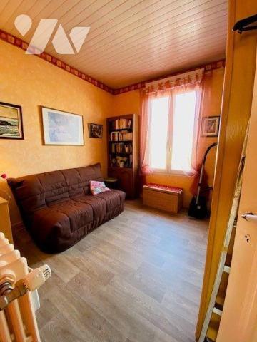 A vendre à Perros-Guirec (22700) en Côtes-d'Armor (22) un appartement de type 3 de 54 m², cuisi...