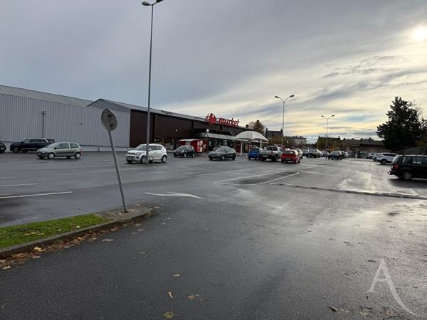 Local commercial CHATEAUROUX