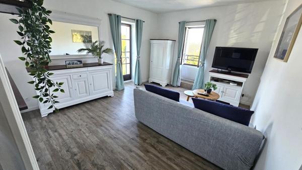 Houdan centre / Appartement 2 pièces en parfait état au 1er étage