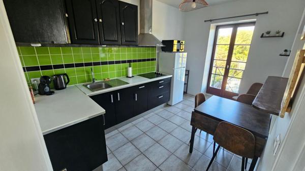 Houdan centre / Appartement 2 pièces en parfait état au 1er étage