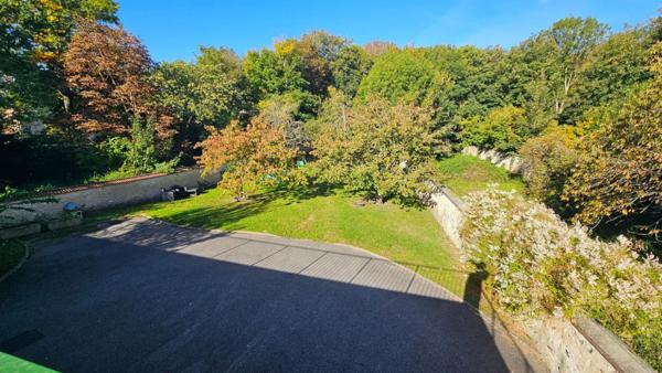 Houdan centre / Appartement 2 pièces en parfait état au 1er étage