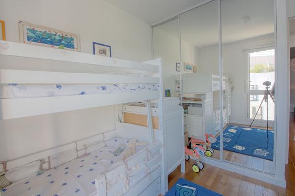 Appartement 5 pièce(s) 88.93 m2 4 chambres + 3 parkings (dont 1 box)