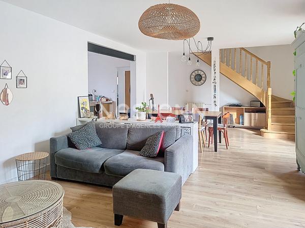 Maison familiale à vendre à Pont Saint Martin - 5 pièces, 4 chambres et jardin