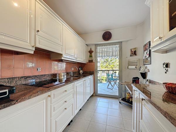 Cagnes-sur-Mer (06800) Magnifique 4 pièces dans le domaine idyllique du Lido à Cagnes sur Mer