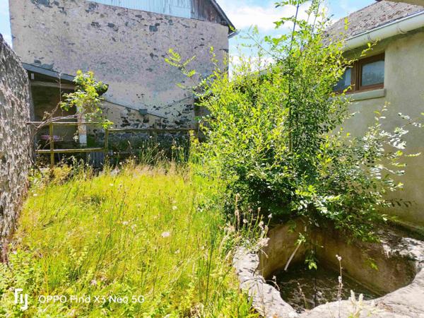 MAISON AU BORD DE L'EAU DANS LE CENTRE DE MORANNES