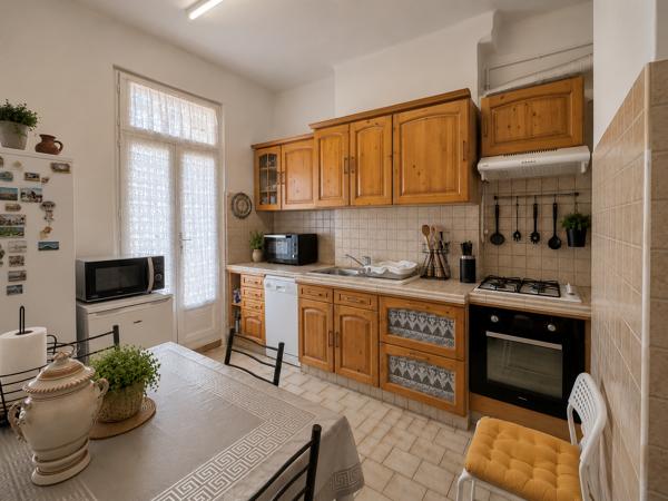 Appartement T3 lumineux – Dernier étage – Proche facultés, transports et axes autoroutiers