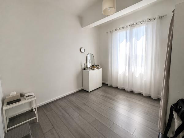 Appartement T3 lumineux – Dernier étage – Proche facultés, transports et axes autoroutiers