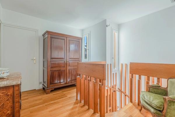 Maison à vendre 8 pièces CALUIRE ET CUIRE (69) Le Vernay, calme, sans vis à vis