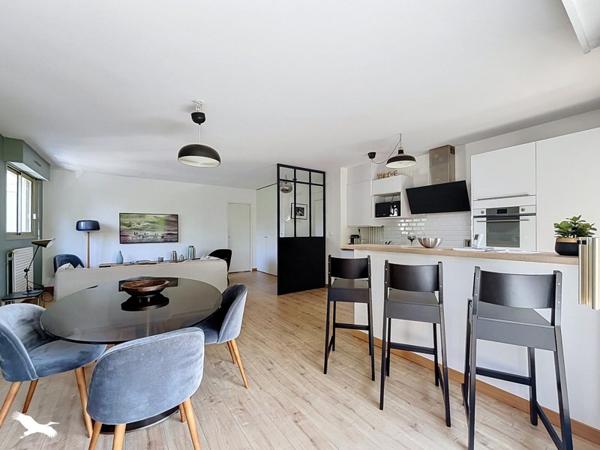 Appartement 265 000 € Bordeaux 2 p 63 m² DPE D