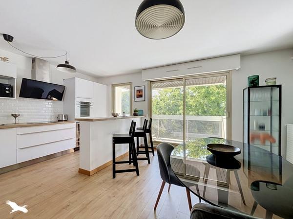 Appartement 265 000 € Bordeaux 2 p 63 m² DPE D