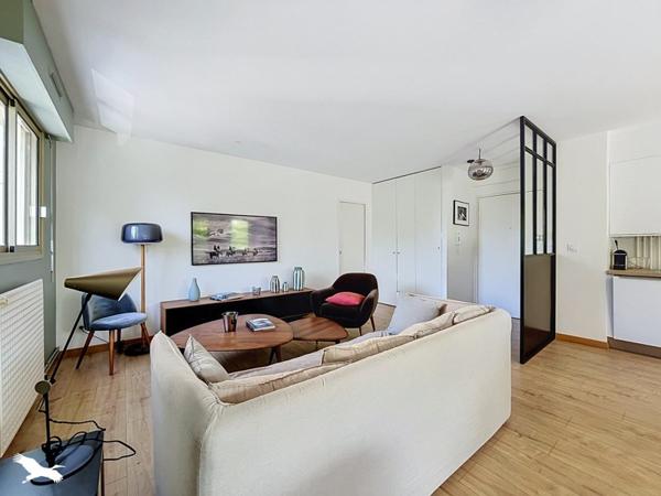 Appartement 265 000 € Bordeaux 2 p 63 m² DPE D