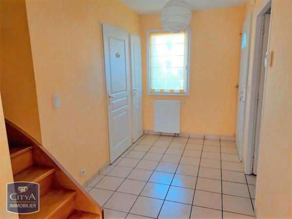 Maison à louer 4 pièces 88m² Pont-du-Château (63430)