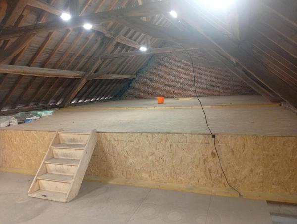 Grande maison de ville avec dépendances