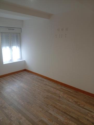 Grande maison de ville avec dépendances