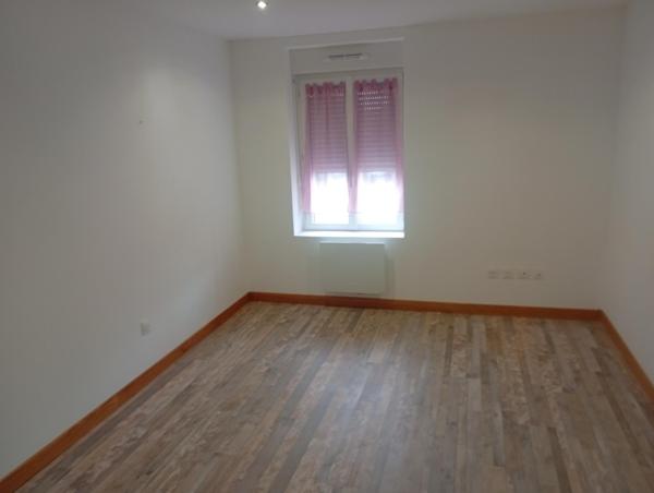 Grande maison de ville avec dépendances