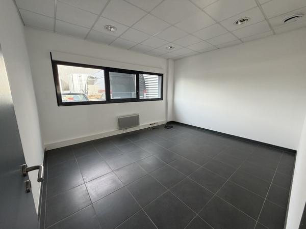 Autre 700 m²