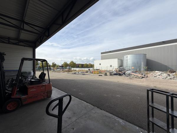 Autre 700 m²