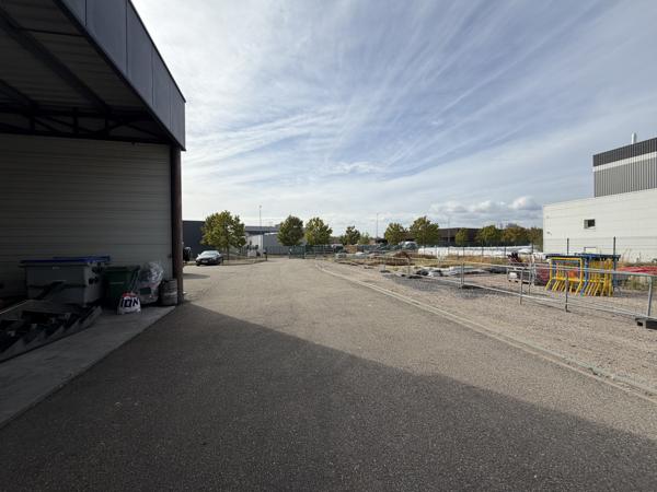 Autre 700 m²