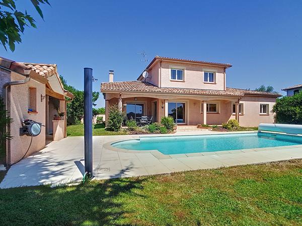 A VENDRE - Villa T6 - 4 chambres - 170 m² - Piscine - SAINT-LYS CENTRE (31470)
