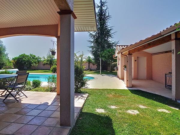 A VENDRE - Villa T6 - 4 chambres - 170 m² - Piscine - SAINT-LYS CENTRE (31470)