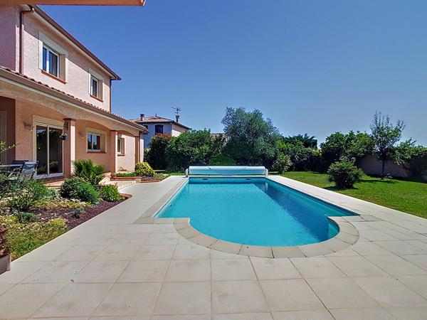 A VENDRE - Villa T6 - 4 chambres - 170 m² - Piscine - SAINT-LYS CENTRE (31470)
