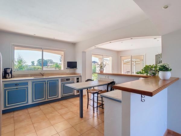 A VENDRE - Villa T6 - 4 chambres - 170 m² - Piscine - SAINT-LYS CENTRE (31470)