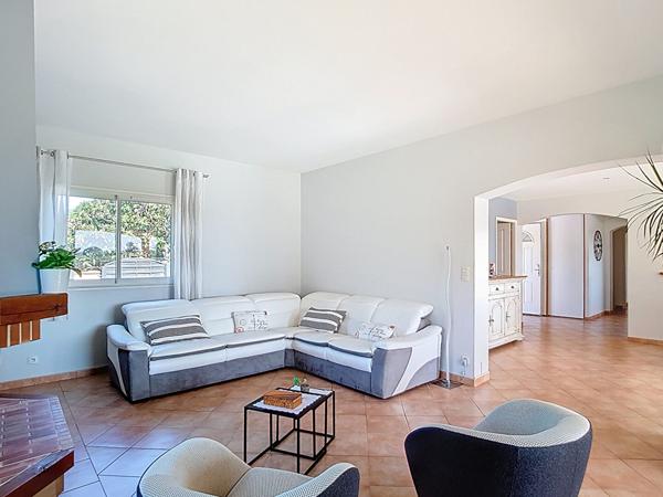 A VENDRE - Villa T6 - 4 chambres - 170 m² - Piscine - SAINT-LYS CENTRE (31470)