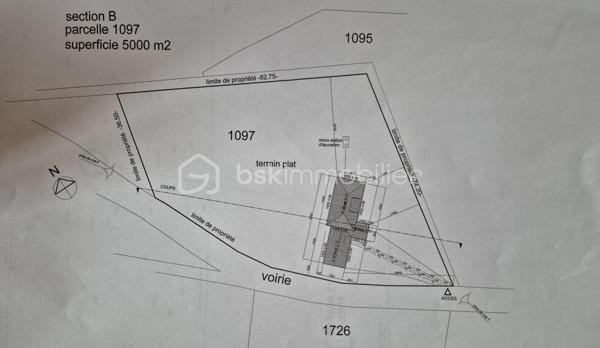 Terrain de 5 000 m²