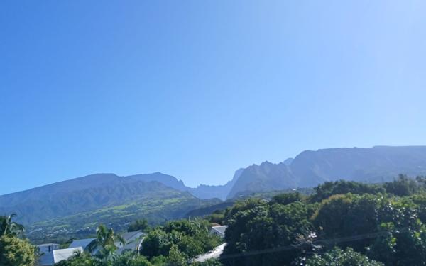 Appartement à vendre    4 pièces • 87 m2 Saint-Pierre