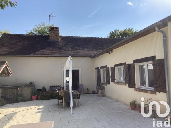 Maison de campagne 10 pièces de 301 m² à Coulans-sur-Gée (72550)