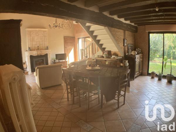 Maison de campagne 10 pièces de 301 m² à Coulans-sur-Gée (72550)