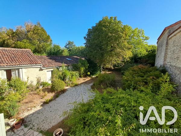 Maison à vendre 7 pièces 183,61 m² Beauvais-sur-Matha