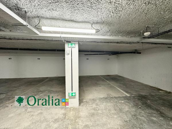 Parking · Location Bordeaux (33000)