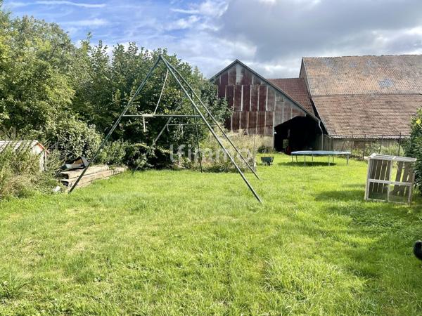 maison individuel à rénover avec grange et joli terrain