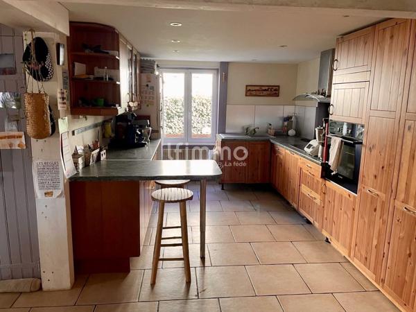 maison individuel à rénover avec grange et joli terrain