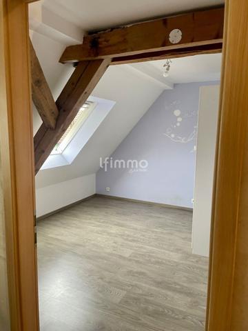 maison individuel à rénover avec grange et joli terrain