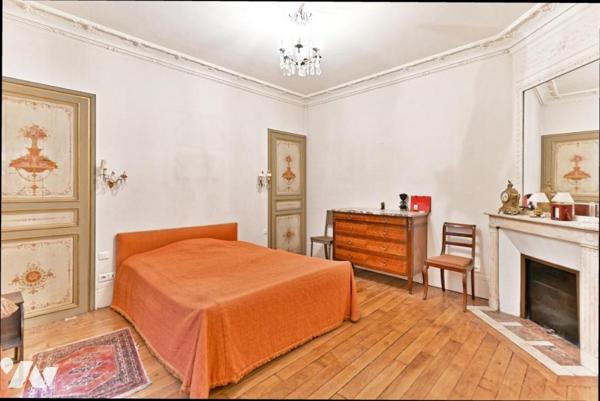 PARIS CHERCHE MIDI 5 PIECES ET ANNEXE