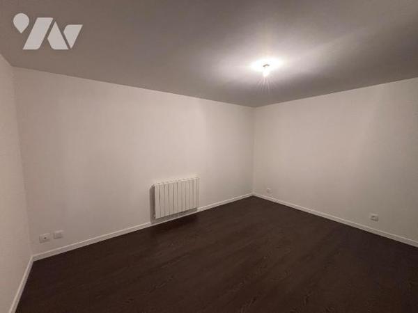 Nouveau mandat, à découvrir en exclusivité à l'office.

Maison entièrement rénovée située sur...