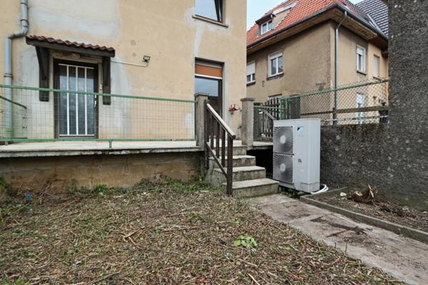 Donnez vie à vos envies : maison à rénover avec garage et terrasse à Nilvange