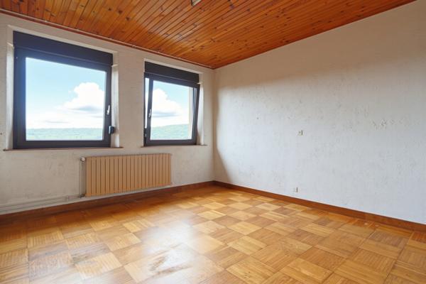 Donnez vie à vos envies : maison à rénover avec garage et terrasse à Nilvange