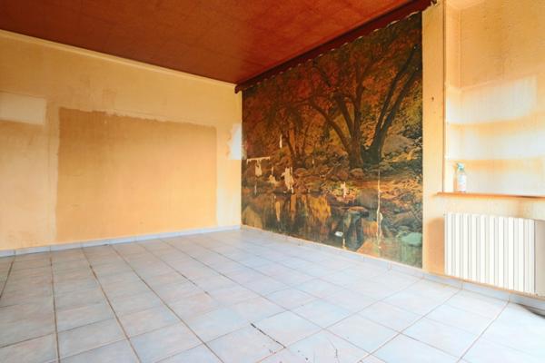 Donnez vie à vos envies : maison à rénover avec garage et terrasse à Nilvange