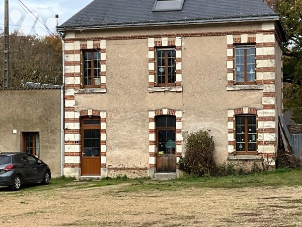 AUZOUER-EN-TOURAINE (37110) - Ensemble immobilier 16 pièces 374 m²