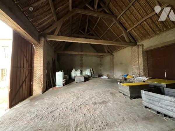 AUZOUER-EN-TOURAINE (37110) - Ensemble immobilier 16 pièces 374 m²