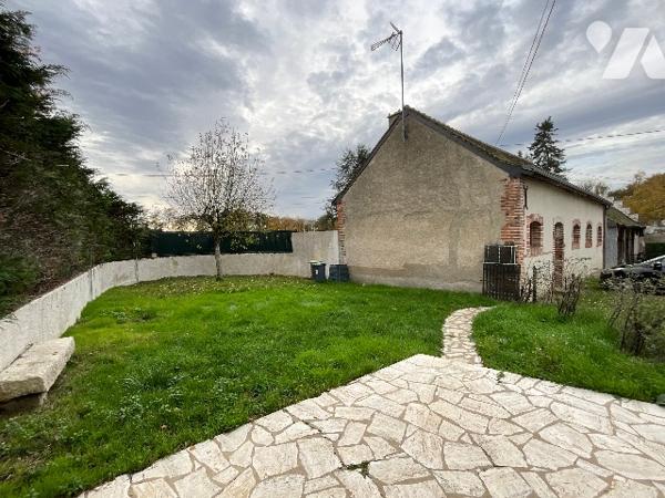 AUZOUER-EN-TOURAINE (37110) - Ensemble immobilier 16 pièces 374 m²